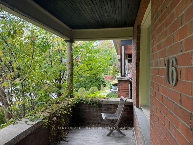 16 Sparkhall Avenue, Toronto, ON, M4K 1G5