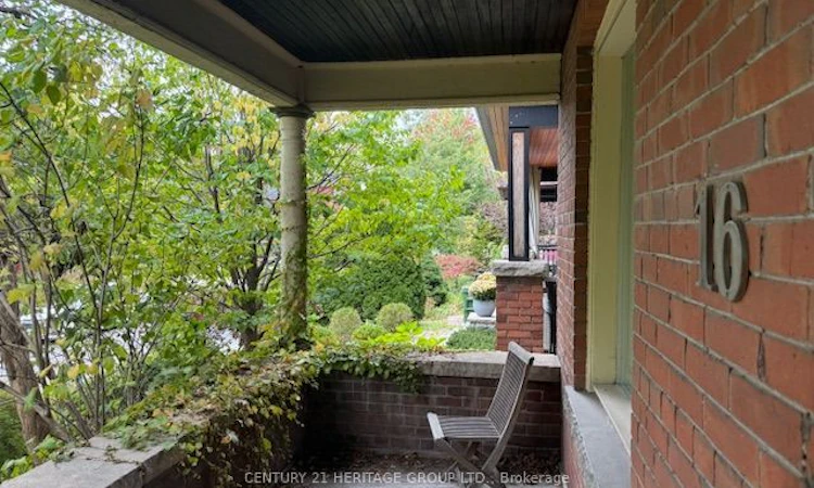 16 Sparkhall Avenue