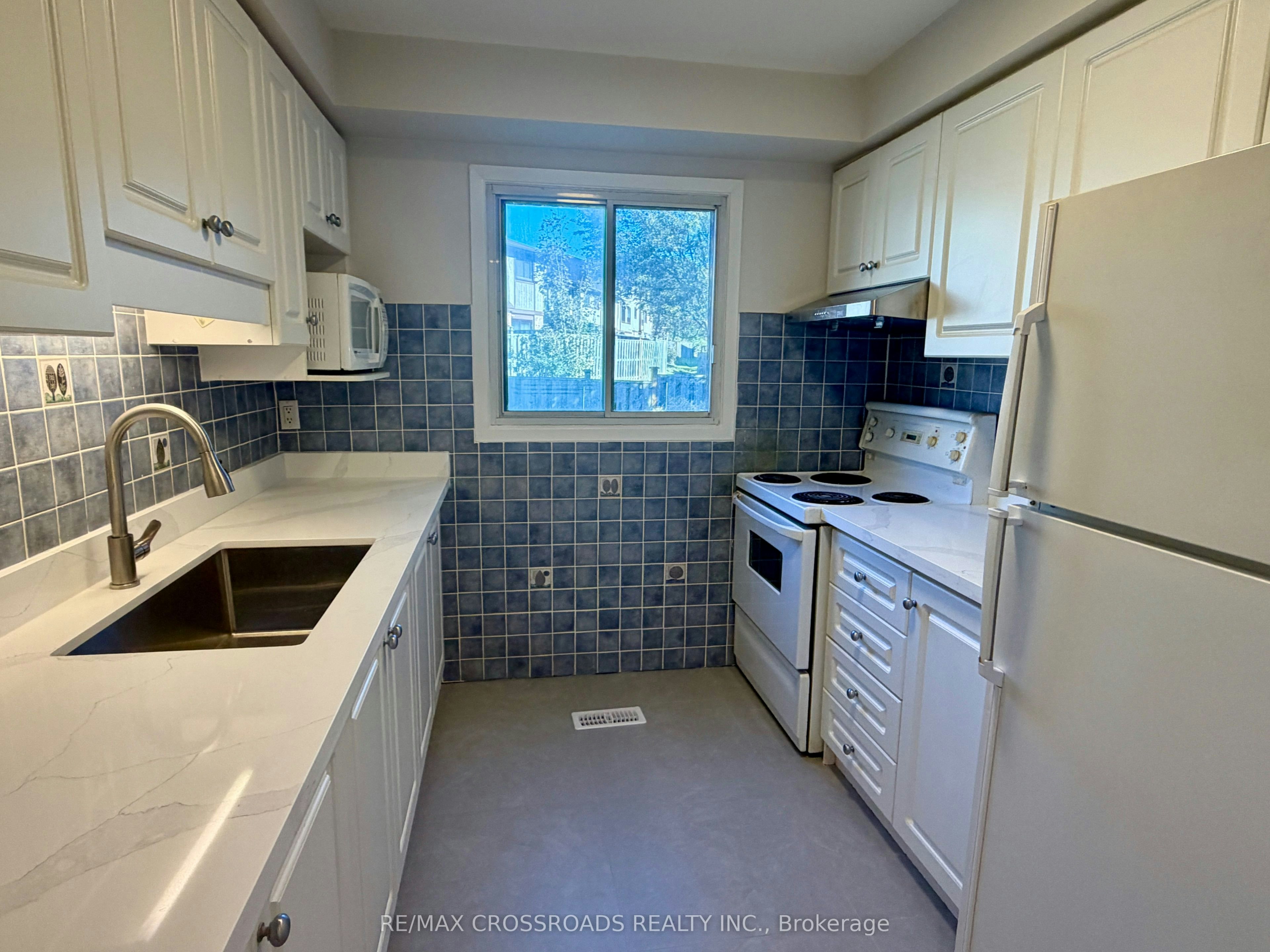 33-24 Fundy Bay Boulevard, Toronto, ON, M1W 3A4 - 4