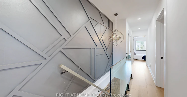201 Springdale Boulevard, Toronto, ON, M4C 1Z6 - 15