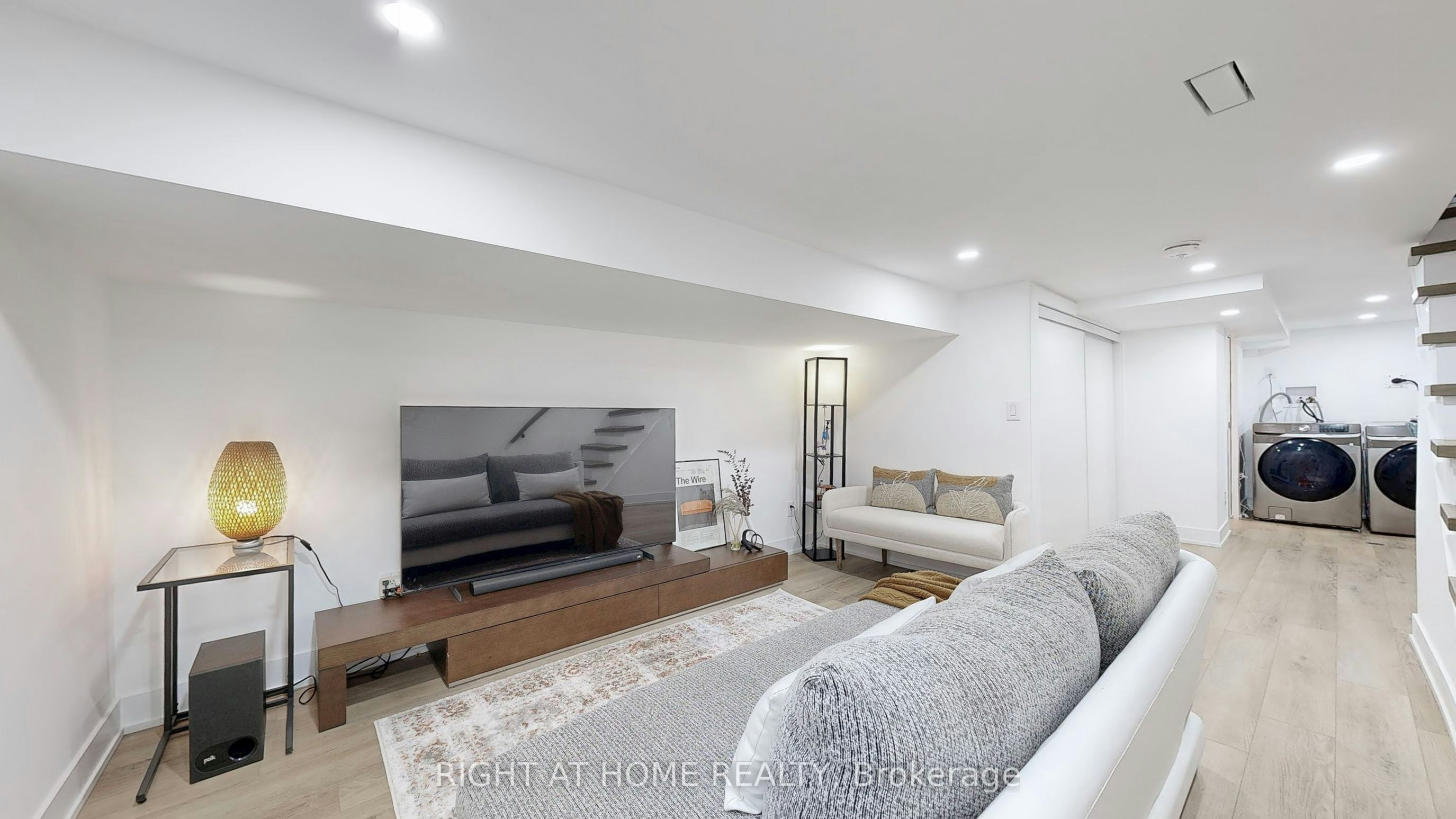 201 Springdale Boulevard, Toronto, ON, M4C 1Z6 - 30