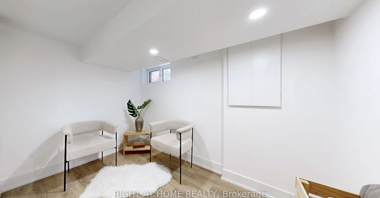 201 Springdale Boulevard, Toronto, ON, M4C 1Z6 - 31