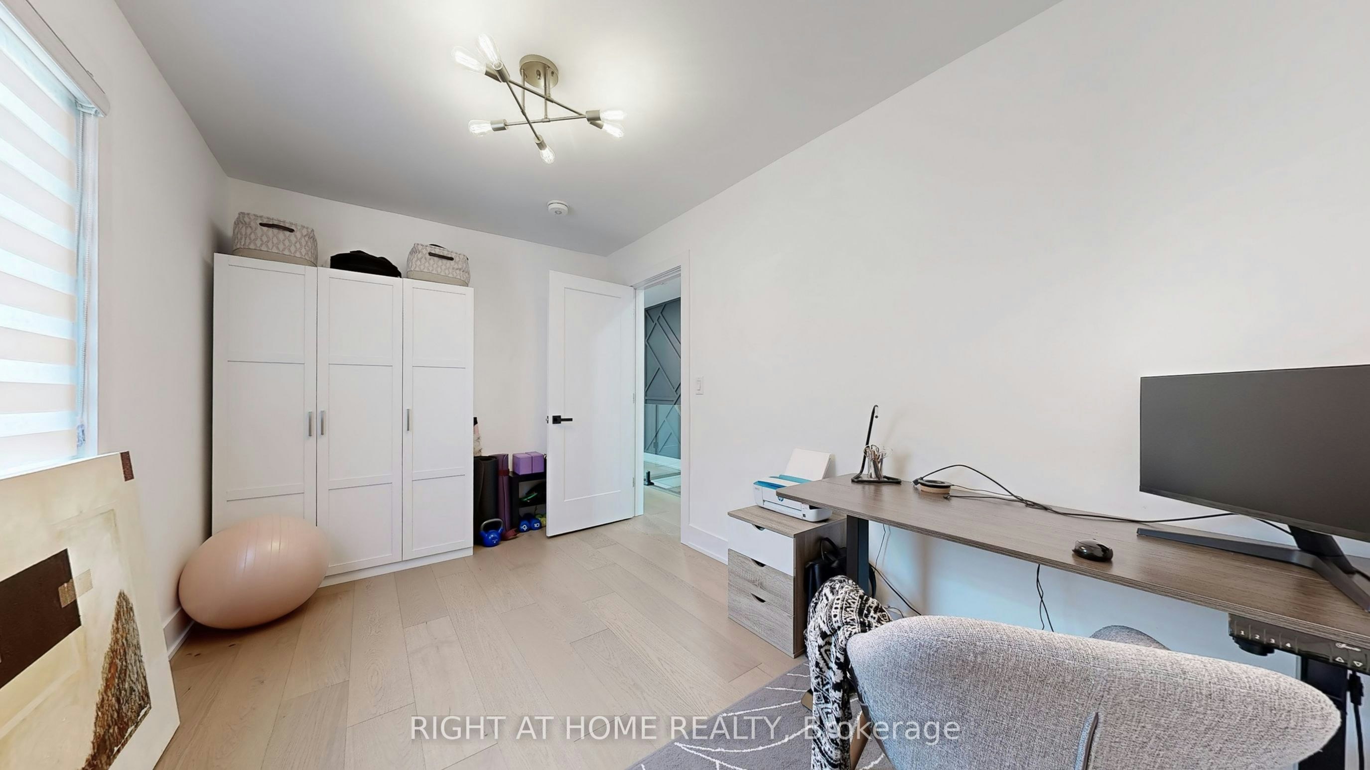 201 Springdale Boulevard, Toronto, ON, M4C 1Z6 - 26