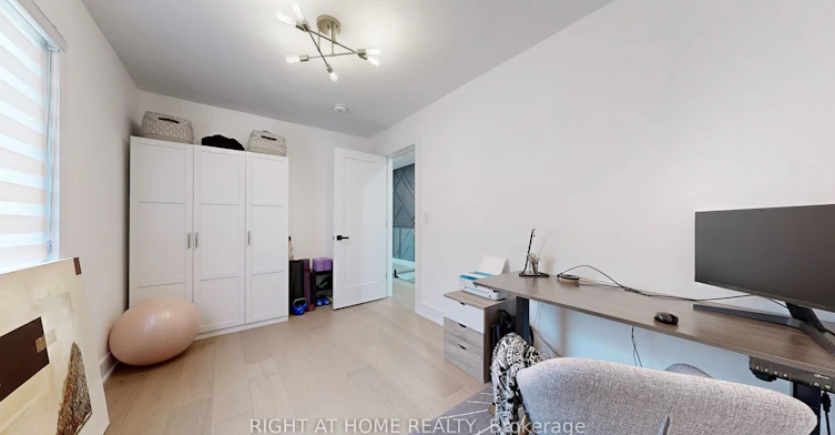201 Springdale Boulevard, Toronto, ON, M4C 1Z6 - 26