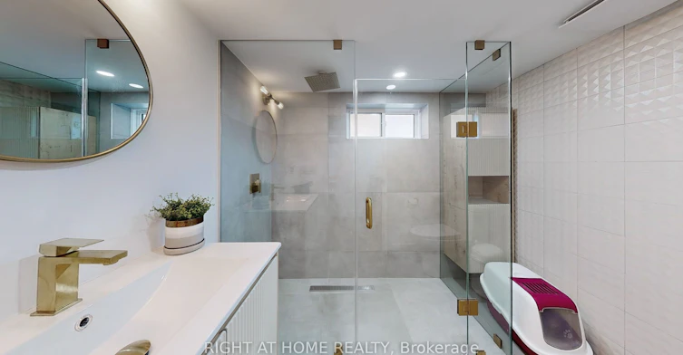 201 Springdale Boulevard, Toronto, ON, M4C 1Z6 - 32