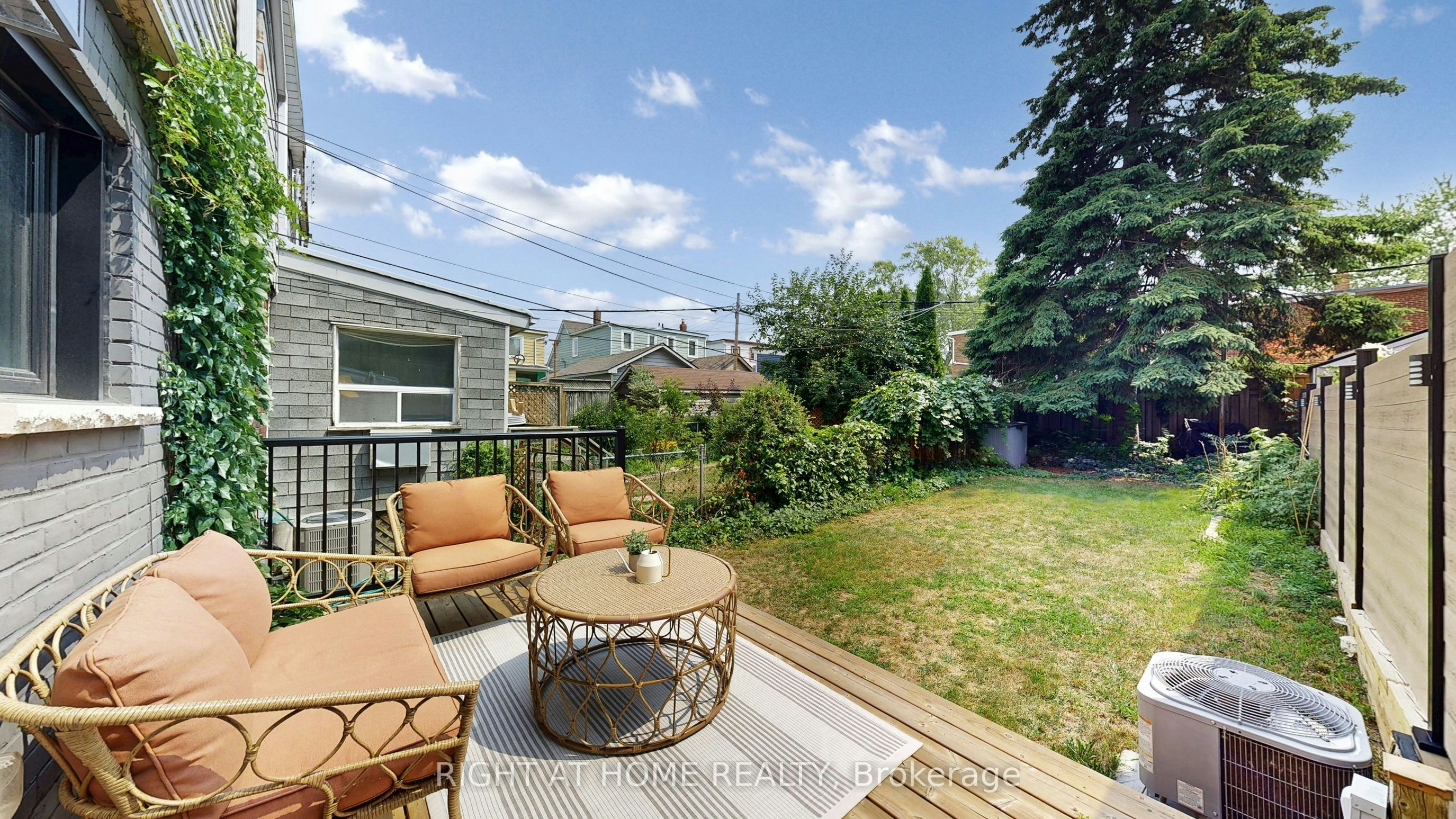 201 Springdale Boulevard, Toronto, ON, M4C 1Z6 - 36