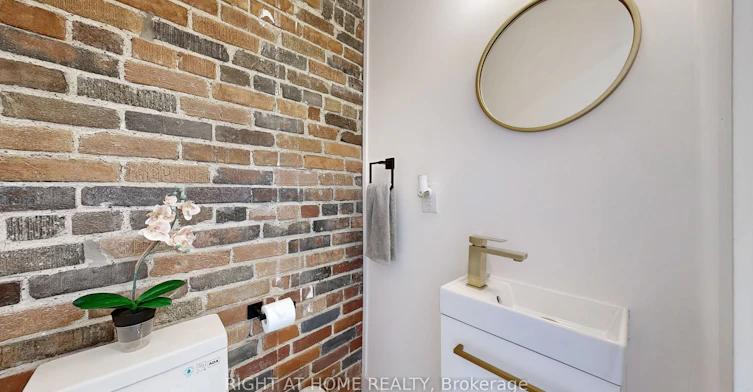 201 Springdale Boulevard, Toronto, ON, M4C 1Z6 - 10