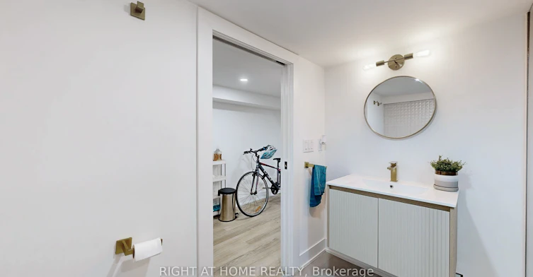 201 Springdale Boulevard, Toronto, ON, M4C 1Z6 - 34