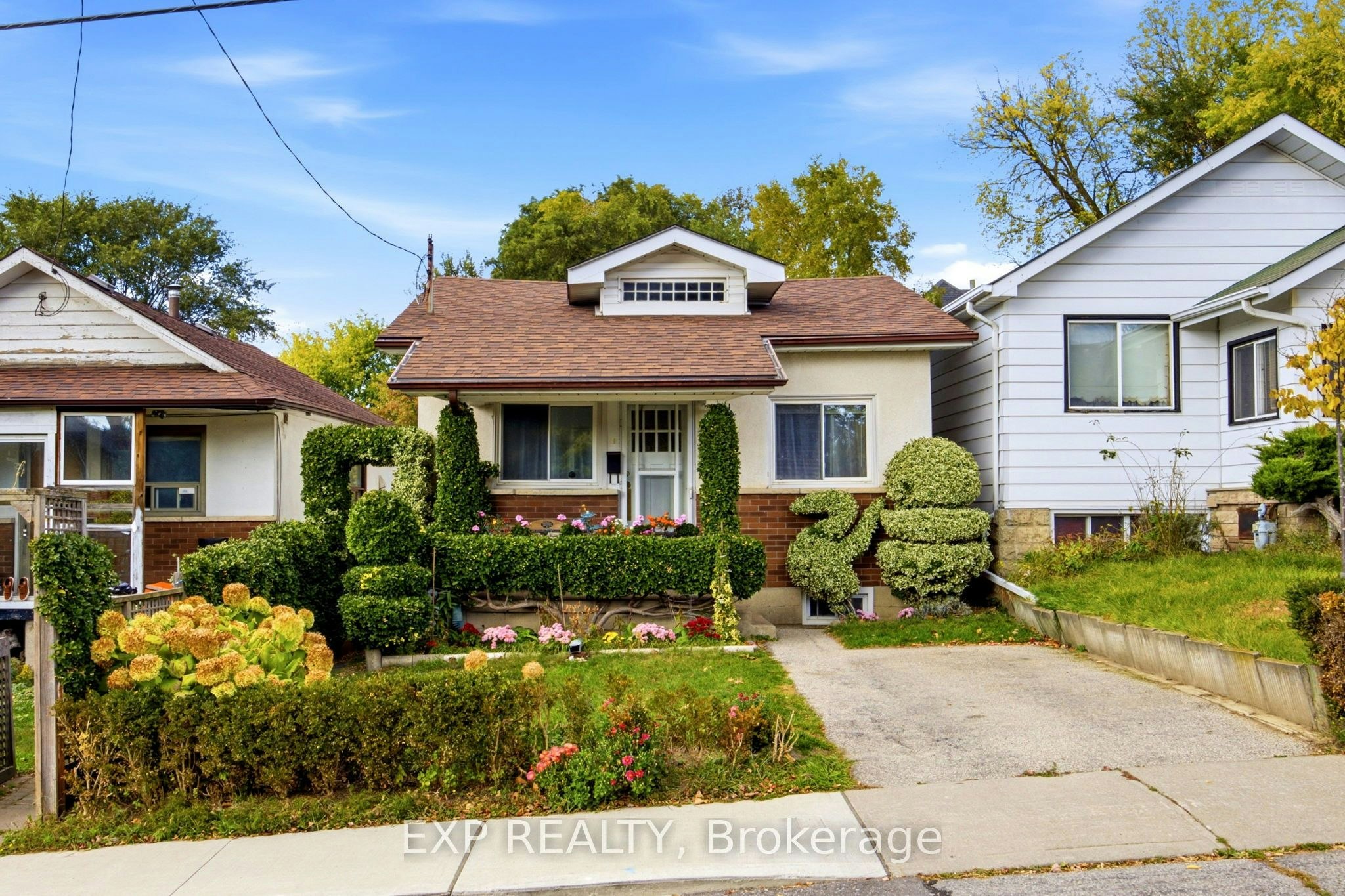 72 Newport Avenue, Toronto, ON, M1L 1J2