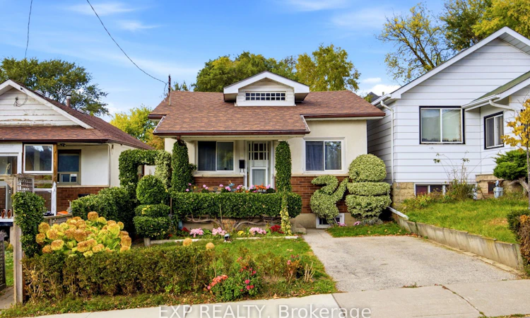 72 Newport Avenue