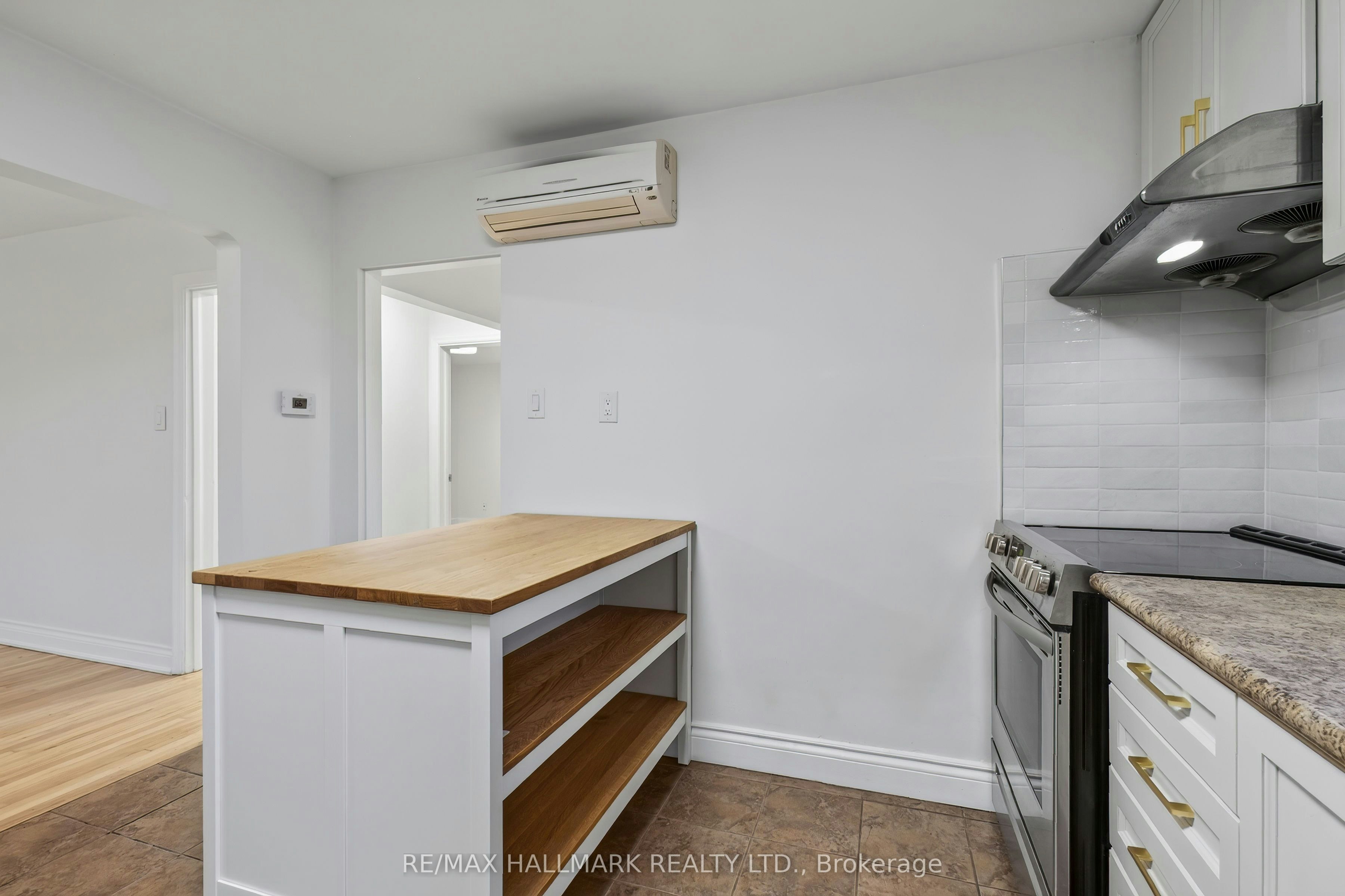 27 Bexhill Upper Avenue, Toronto, ON, M1L 3B5 - 11