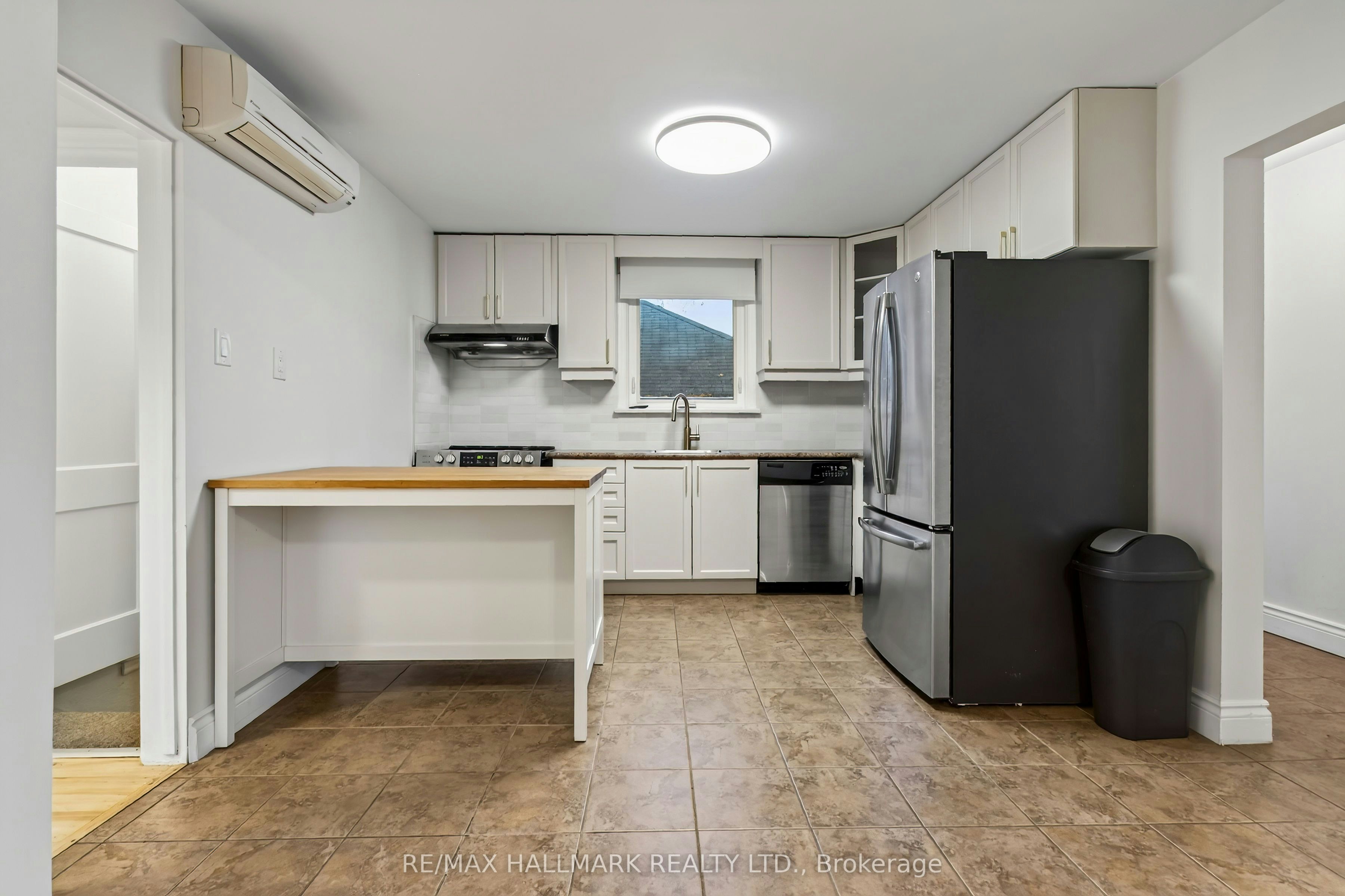 27 Bexhill Upper Avenue, Toronto, ON, M1L 3B5 - 8