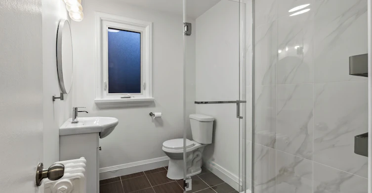 27 Bexhill Upper Avenue, Toronto, ON, M1L 3B5 - 12