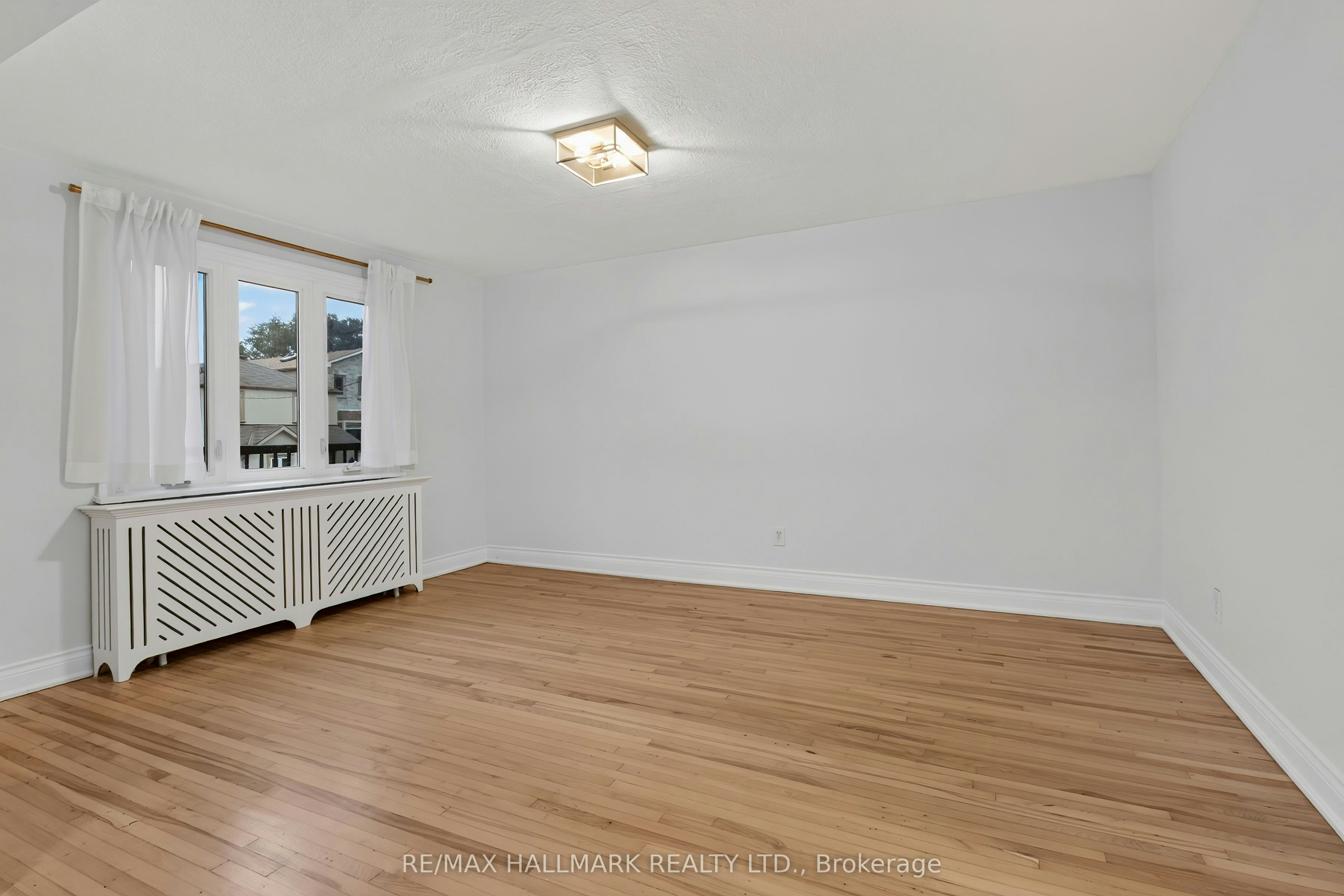 27 Bexhill Upper Avenue, Toronto, ON, M1L 3B5 - 7