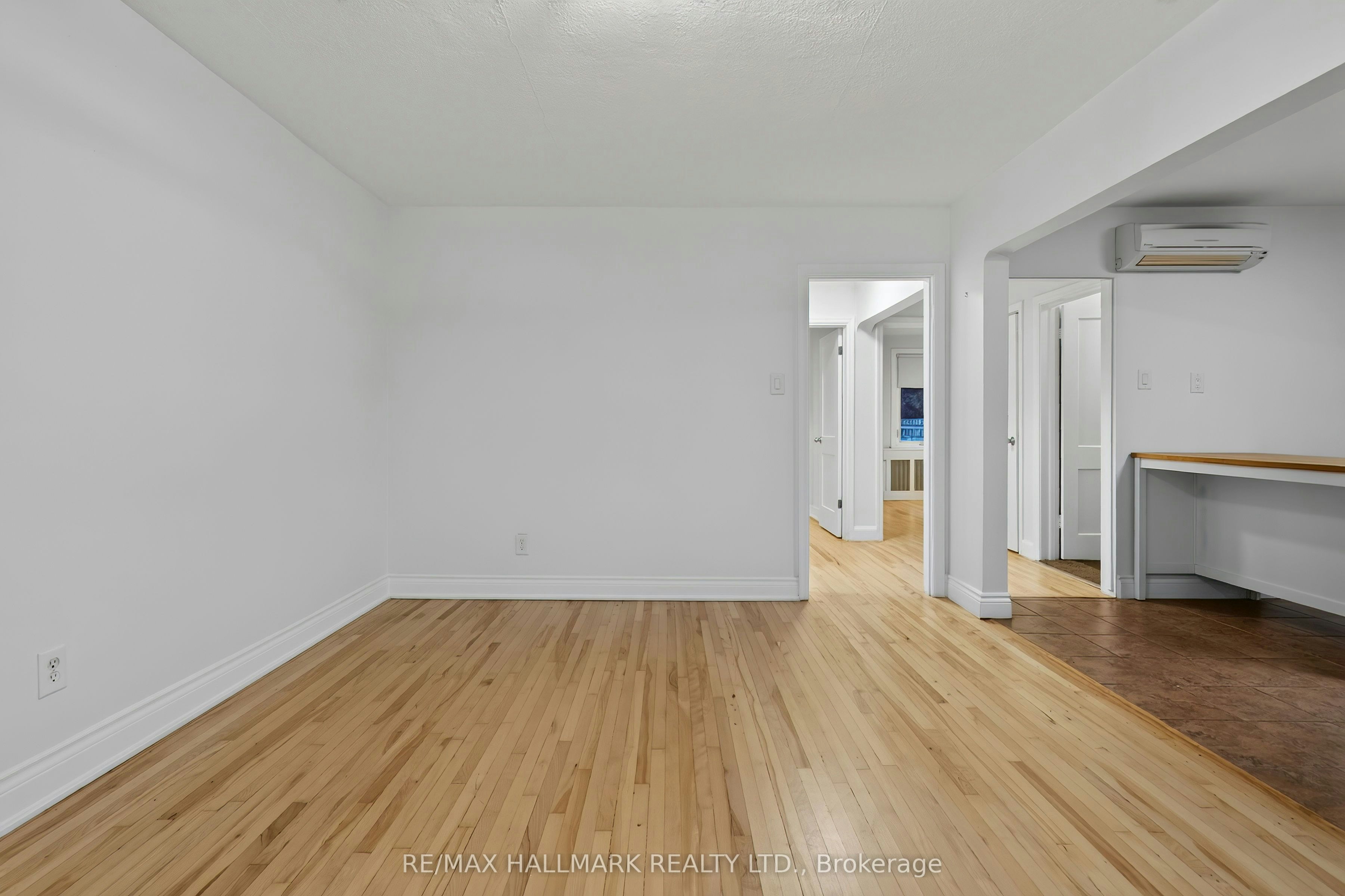 27 Bexhill Upper Avenue, Toronto, ON, M1L 3B5 - 4