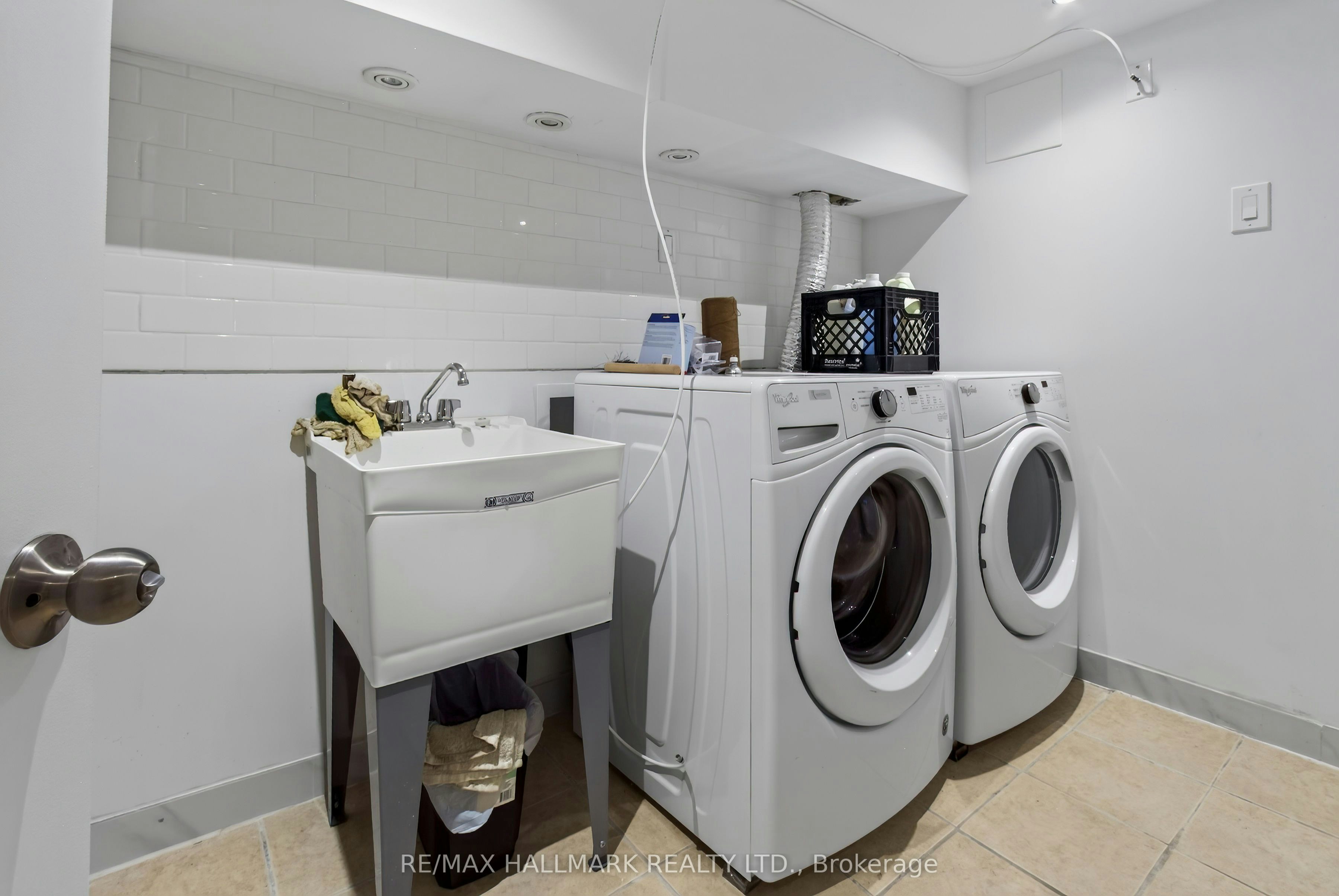 27 Bexhill Upper Avenue, Toronto, ON, M1L 3B5 - 19
