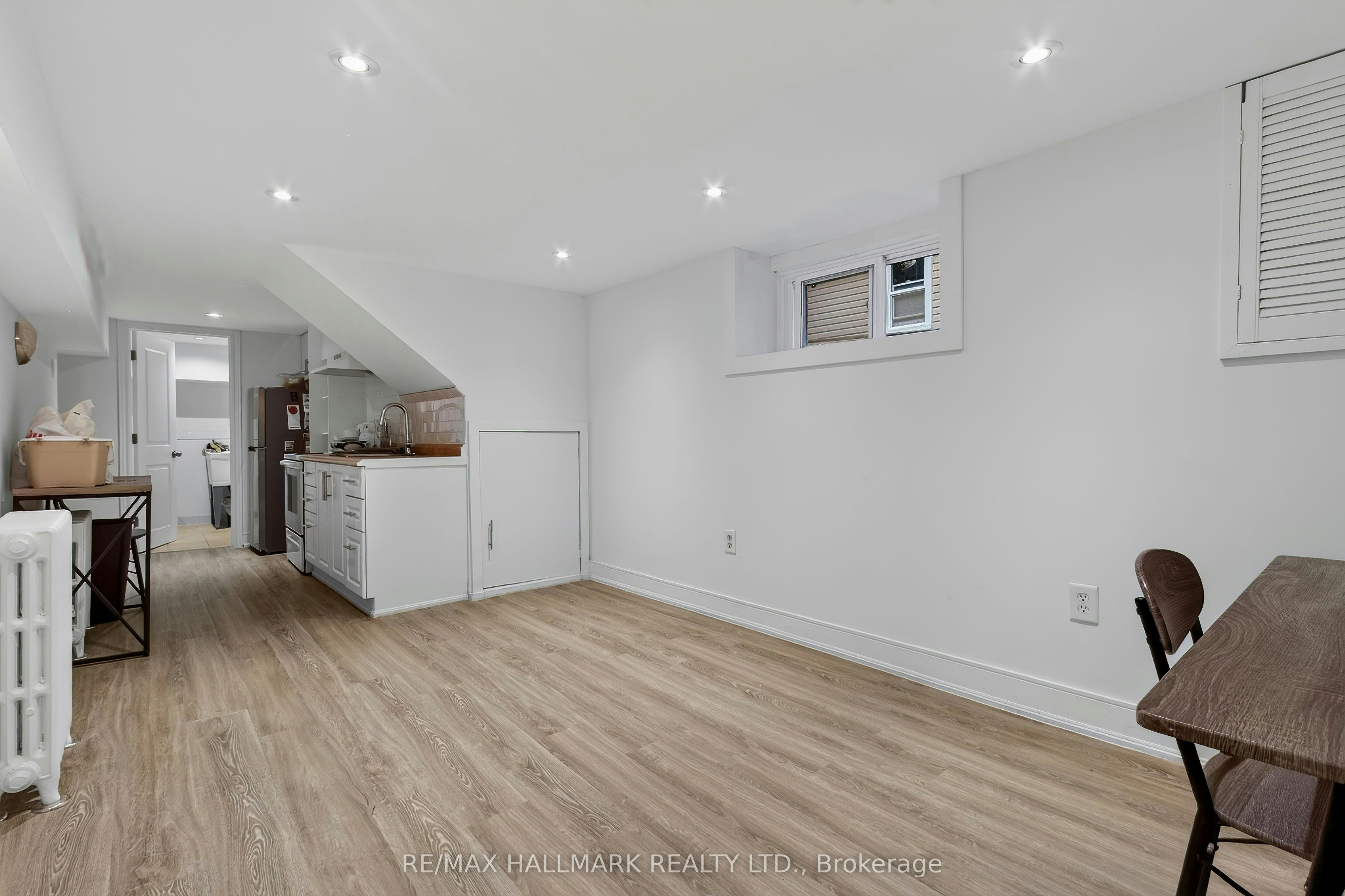 27 Bexhill Lower Avenue, Toronto, ON, M1L 3B5 - 5