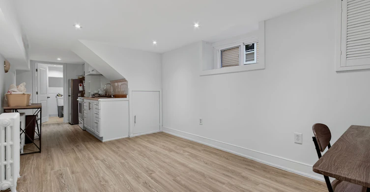 27 Bexhill Lower Avenue, Toronto, ON, M1L 3B5 - 5
