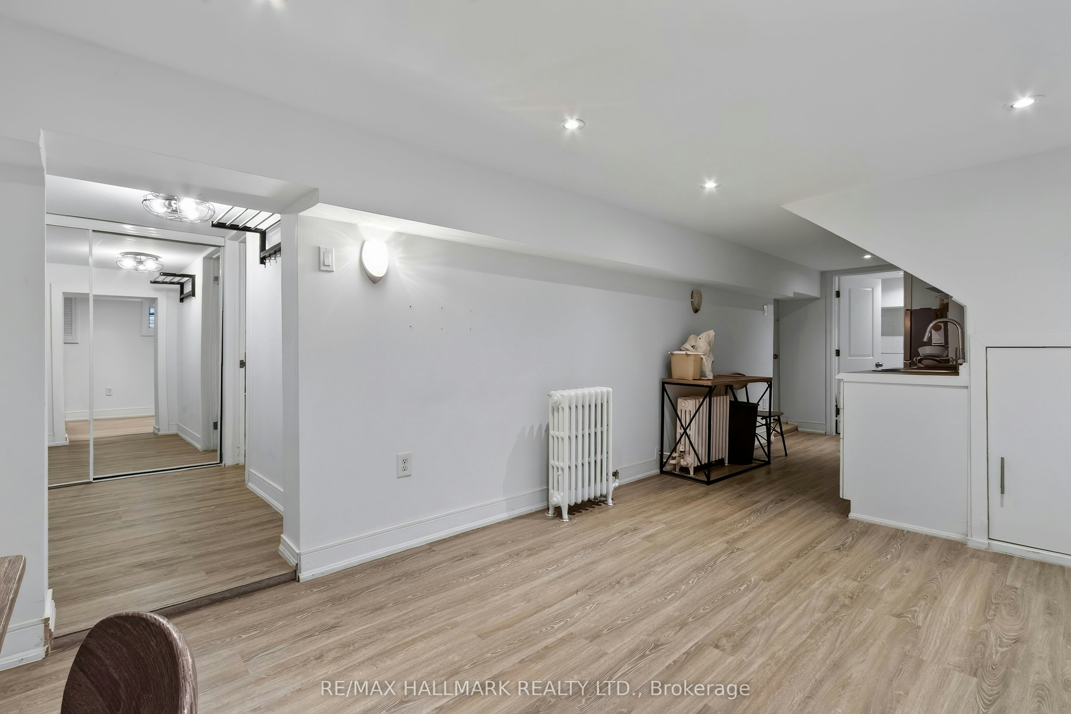 27 Bexhill Lower Avenue, Toronto, ON, M1L 3B5 - 6