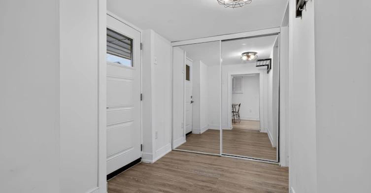 27 Bexhill Lower Avenue, Toronto, ON, M1L 3B5 - 4