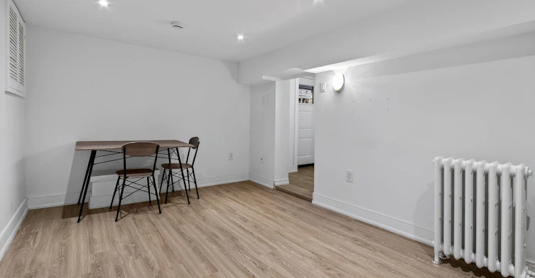 27 Bexhill Lower Avenue, Toronto, ON, M1L 3B5 - 7