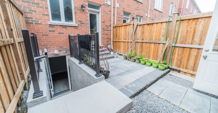 59 Jolly Way, Toronto, ON, M1P 0E2 - 3