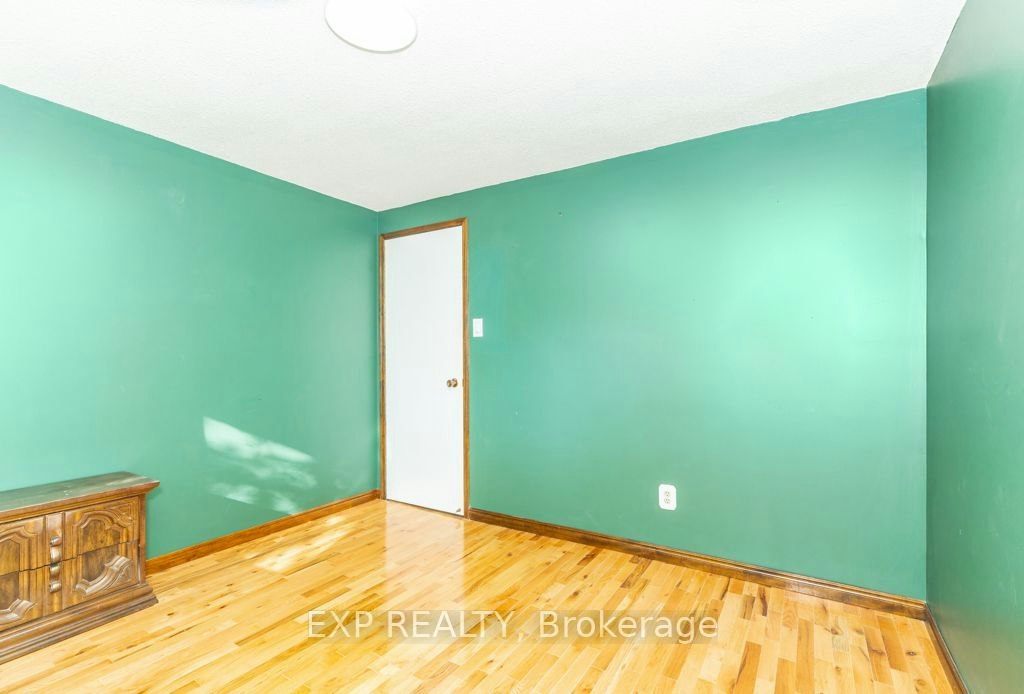 Main / Upper-64 Burden Crescent, Ajax, ON, L1S 3T8 - 19