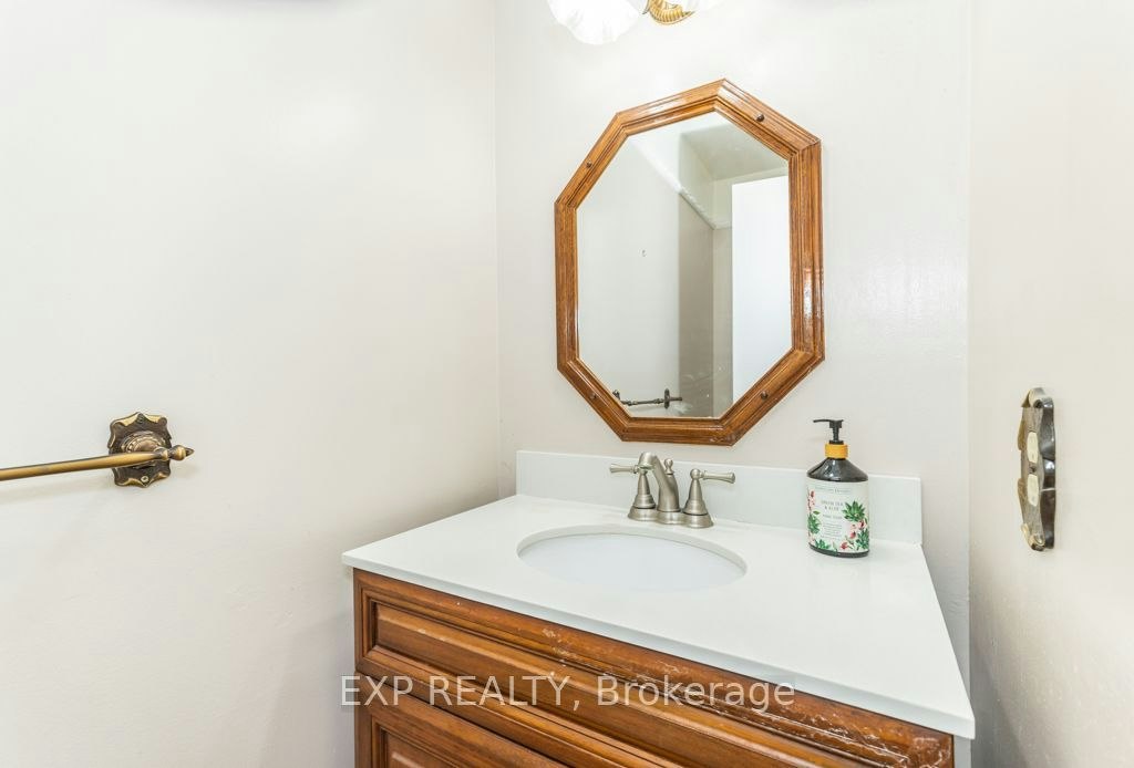 Main / Upper-64 Burden Crescent, Ajax, ON, L1S 3T8 - 22