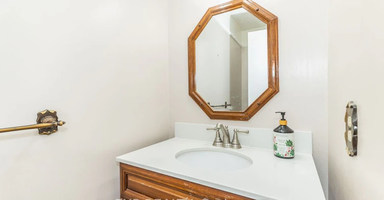 Main / Upper-64 Burden Crescent, Ajax, ON, L1S 3T8 - 22