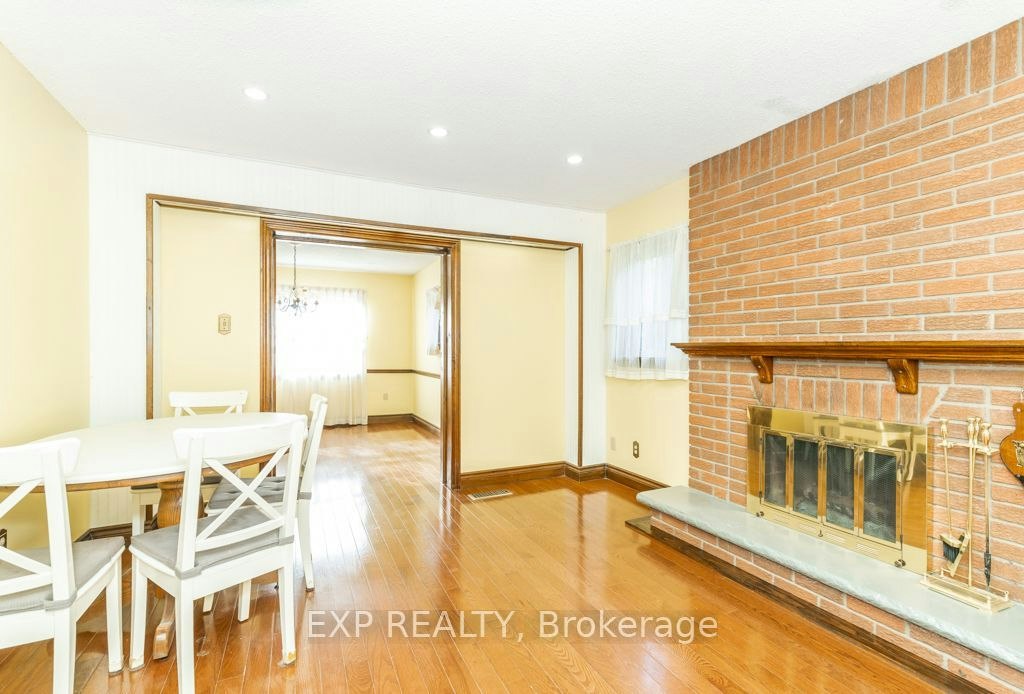 Main / Upper-64 Burden Crescent, Ajax, ON, L1S 3T8 - 10