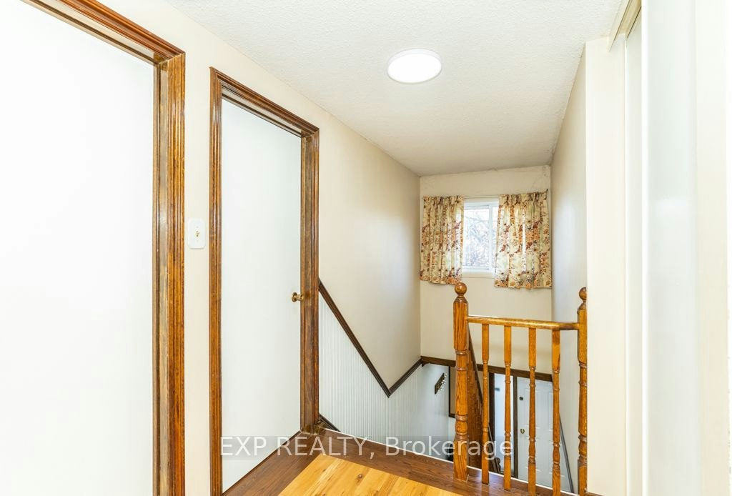 Main / Upper-64 Burden Crescent, Ajax, ON, L1S 3T8 - 16
