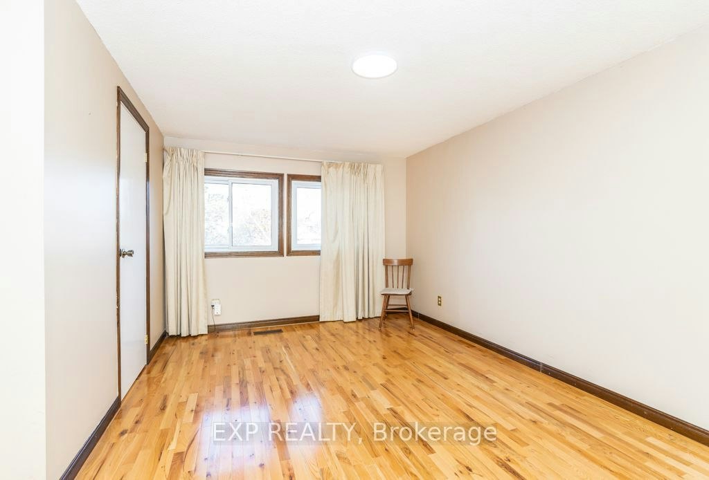 Main / Upper-64 Burden Crescent, Ajax, ON, L1S 3T8 - 30