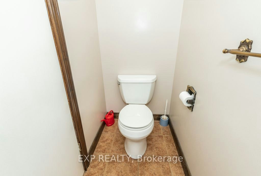Main / Upper-64 Burden Crescent, Ajax, ON, L1S 3T8 - 39