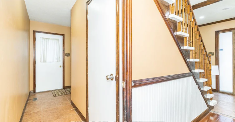 Main / Upper-64 Burden Crescent, Ajax, ON, L1S 3T8 - 37