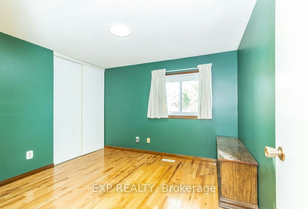 Main / Upper-64 Burden Crescent, Ajax, ON, L1S 3T8 - 32