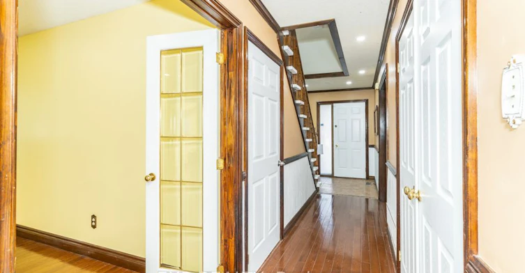 Main / Upper-64 Burden Crescent, Ajax, ON, L1S 3T8 - 9