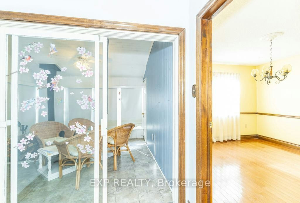 Main / Upper-64 Burden Crescent, Ajax, ON, L1S 3T8 - 12