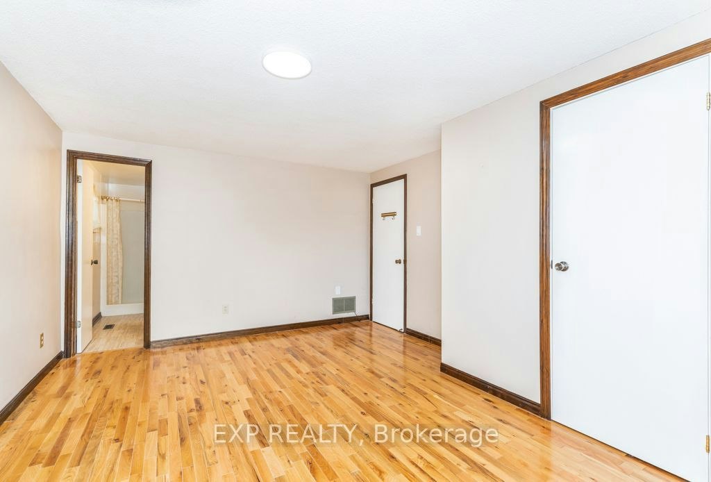 Main / Upper-64 Burden Crescent, Ajax, ON, L1S 3T8 - 17