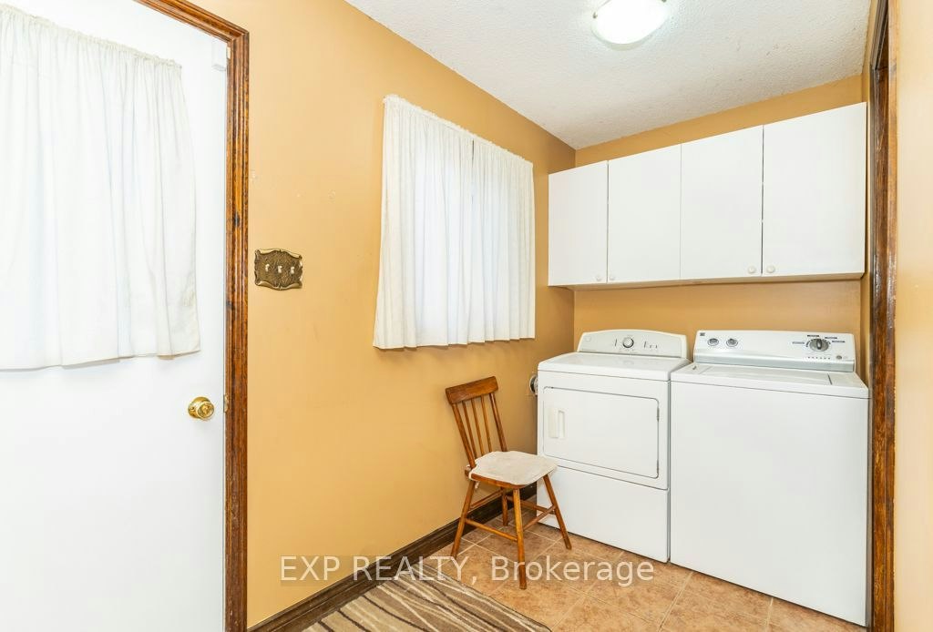 Main / Upper-64 Burden Crescent, Ajax, ON, L1S 3T8 - 38