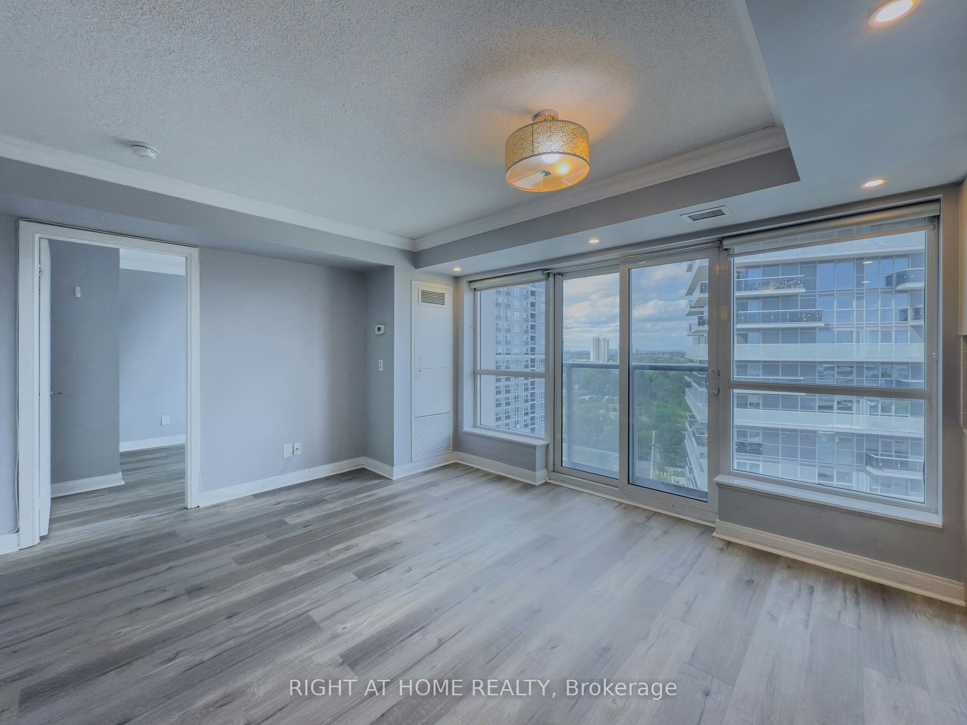1419-181 Village Green Square, Toronto, ON, M1S 0K6 - 3