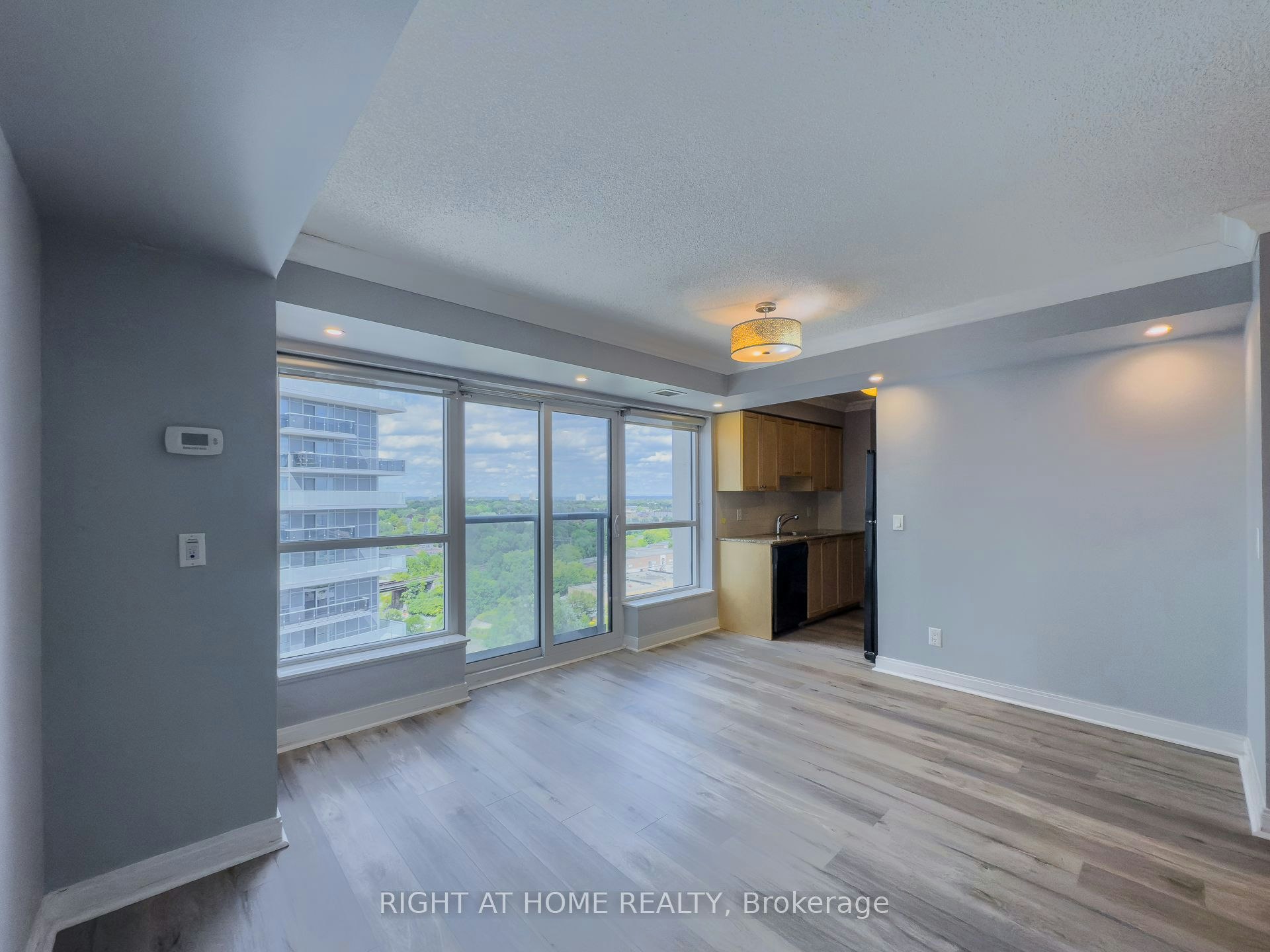1419-181 Village Green Square, Toronto, ON, M1S 0K6 - 2