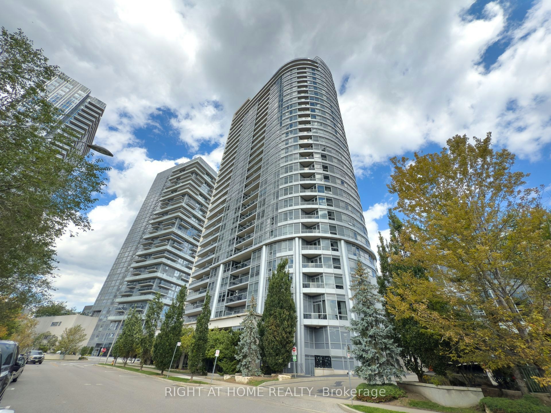 1419-181 Village Green Square, Toronto, ON, M1S 0K6