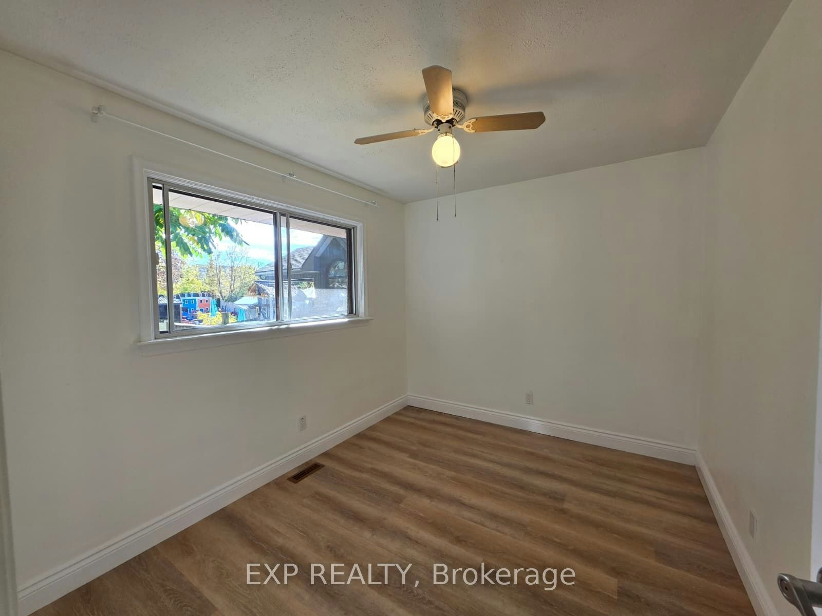 Main-749 King Street W, Oshawa, ON, L1J 2L2 - 9