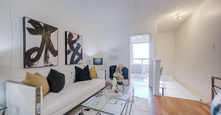 Upper-360 Broadview Avenue, Toronto, ON, M4M 2G9 - 10