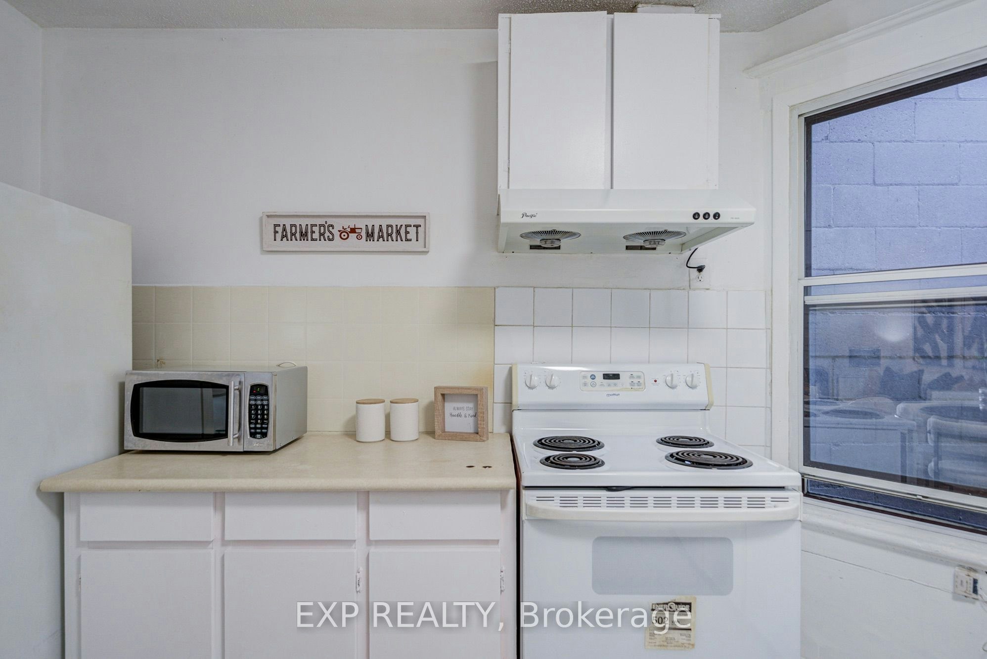 Upper-360 Broadview Avenue, Toronto, ON, M4M 2G9 - 18