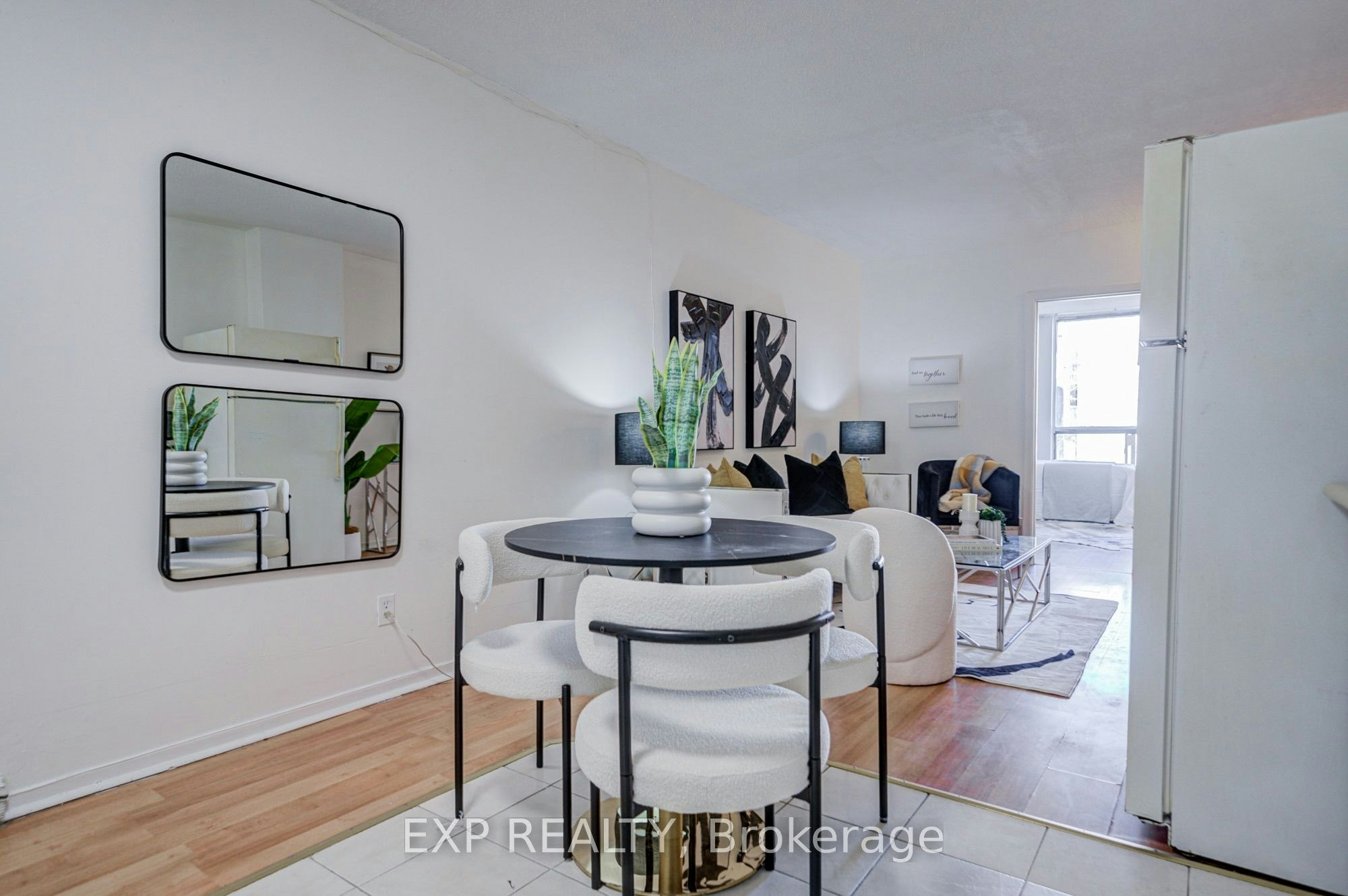 Upper-360 Broadview Avenue, Toronto, ON, M4M 2G9 - 16