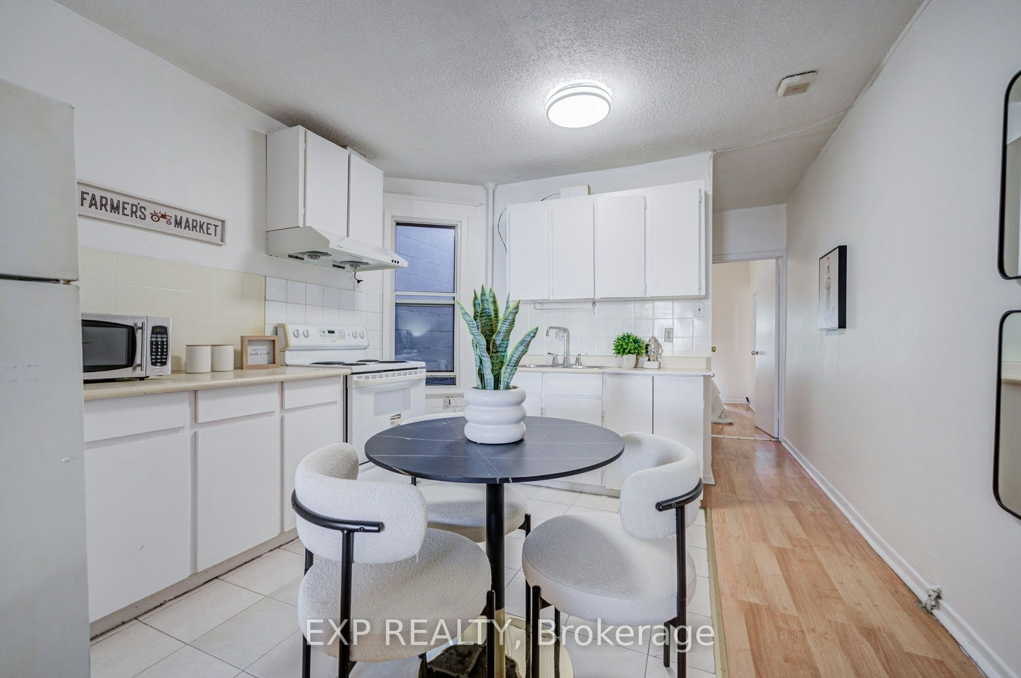 Upper-360 Broadview Avenue, Toronto, ON, M4M 2G9 - 14