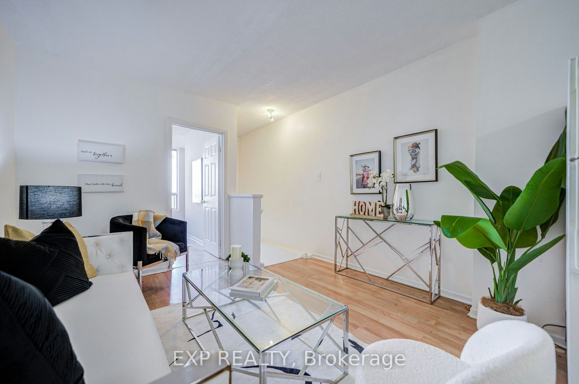 Upper-360 Broadview Avenue, Toronto, ON, M4M 2G9 - 12
