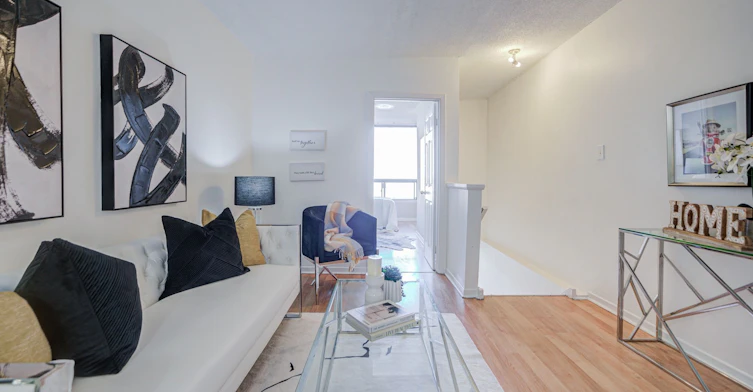 Upper-360 Broadview Avenue, Toronto, ON, M4M 2G9 - 11