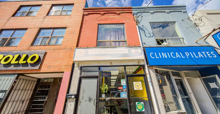 Upper-360 Broadview Avenue, Toronto, ON, M4M 2G9 - 2